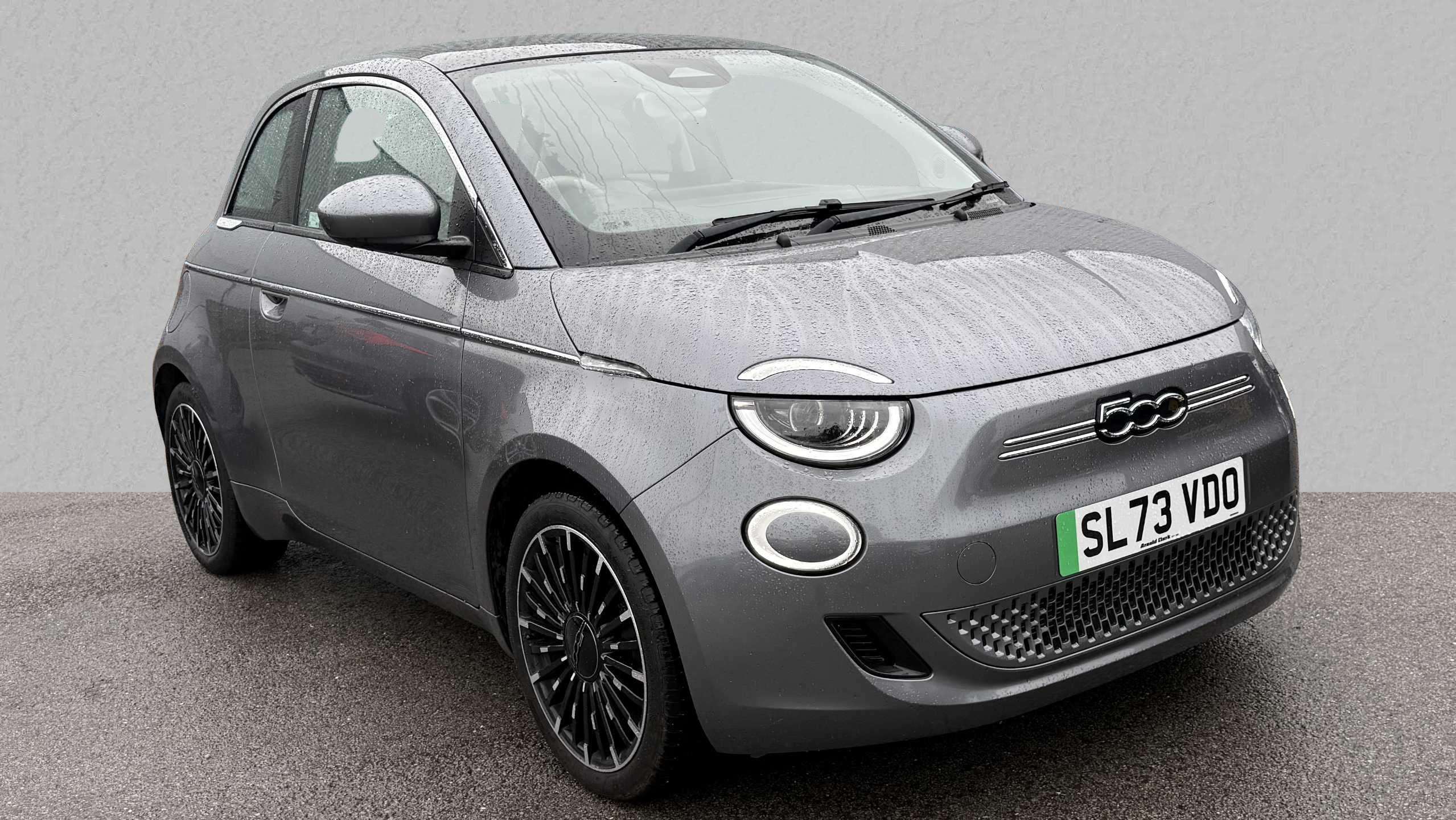 Main listing image - Fiat 500 Electric