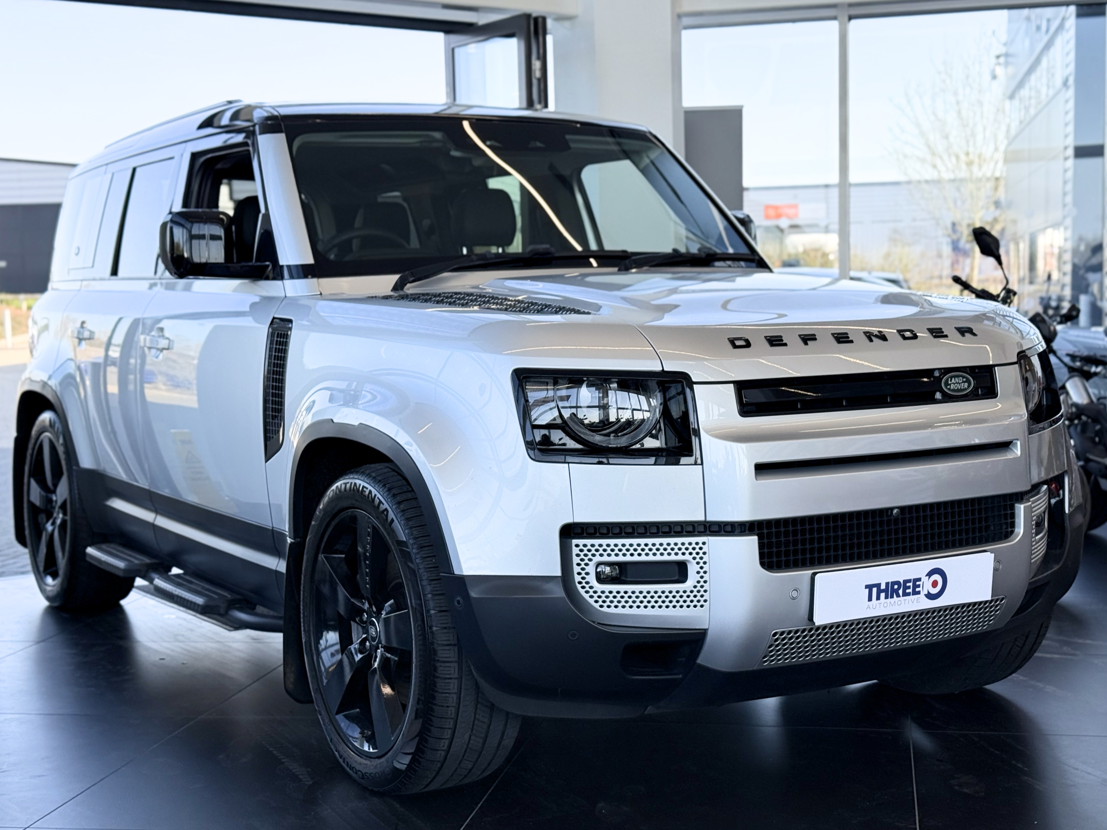 Main listing image - Land Rover Defender