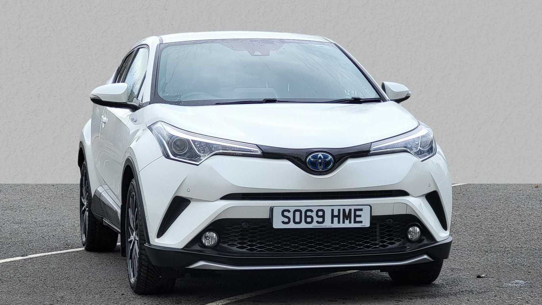 Main listing image - Toyota C-HR