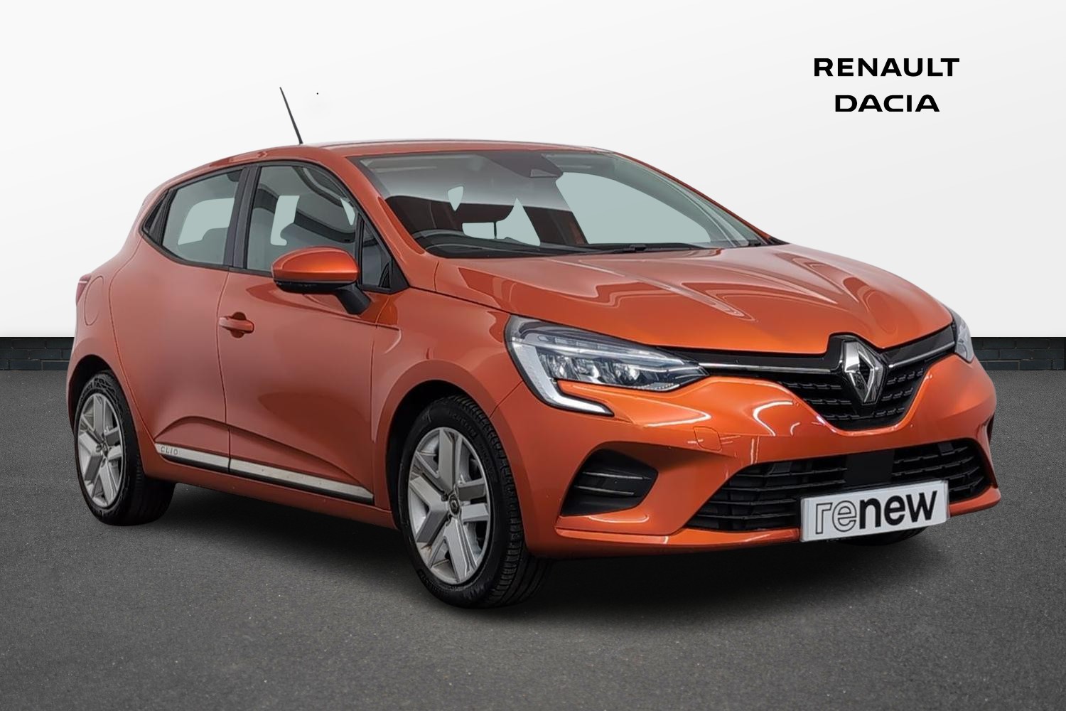Main listing image - Renault Clio