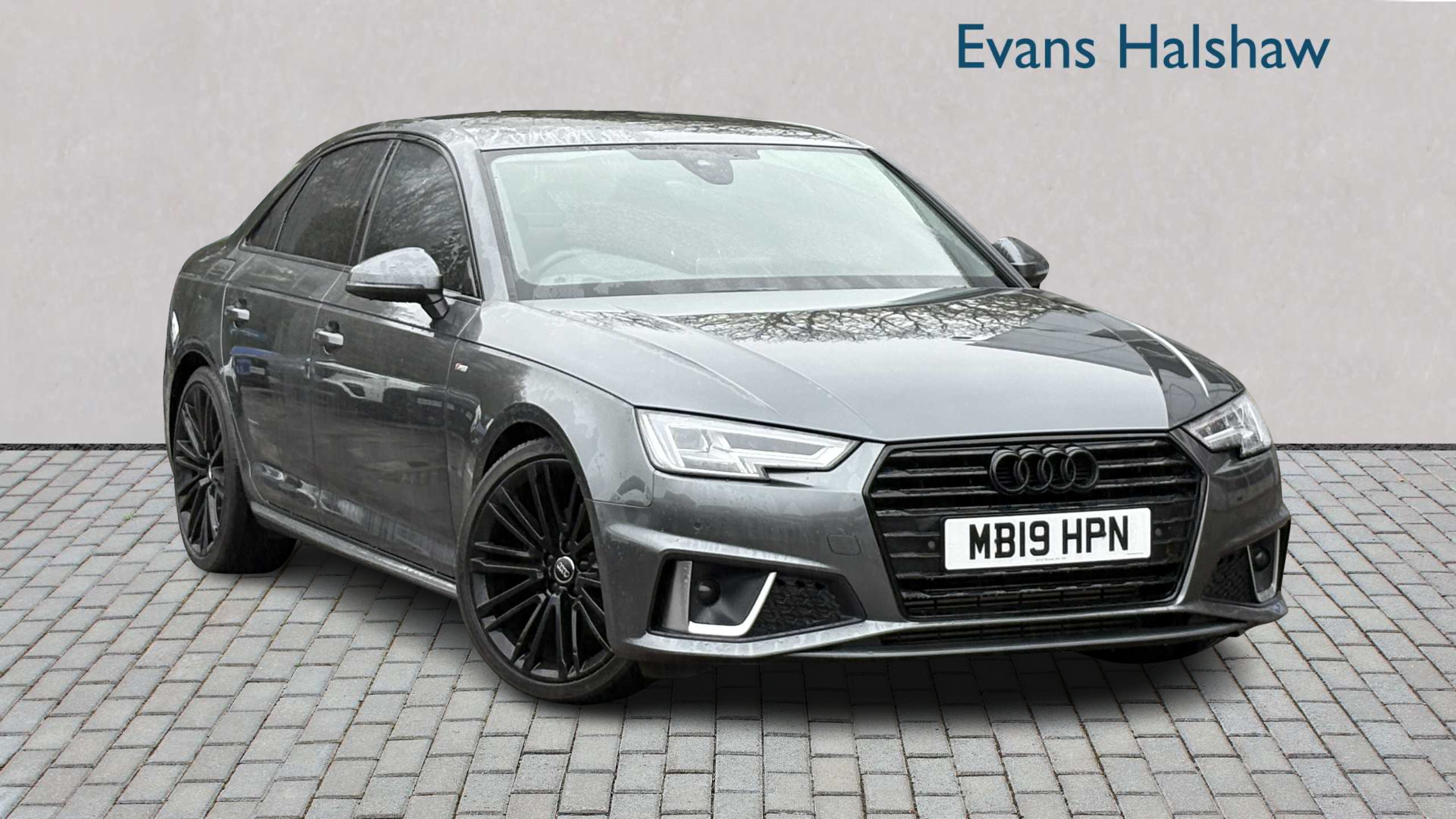 Main listing image - Audi A4