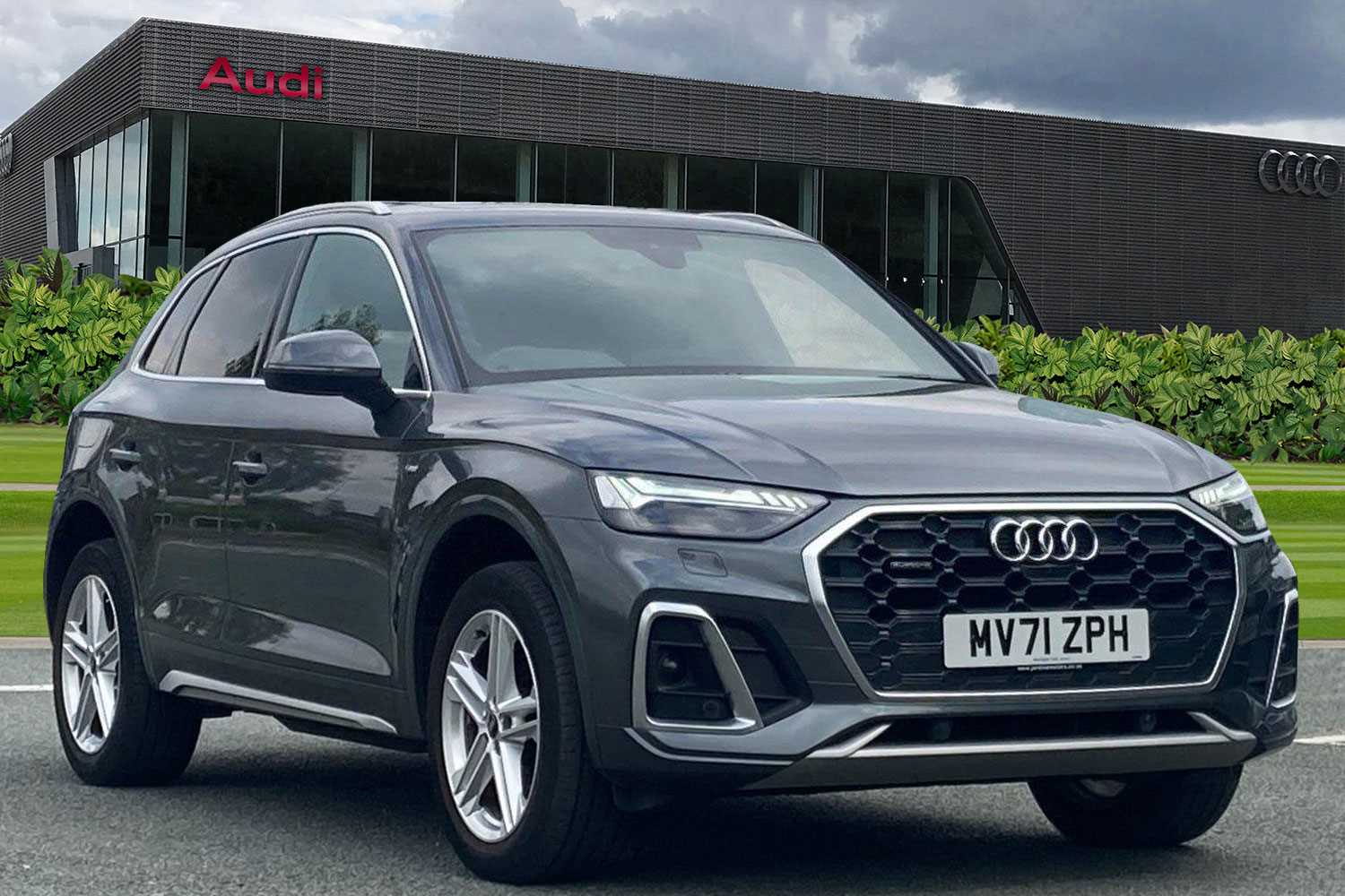 Main listing image - Audi Q5