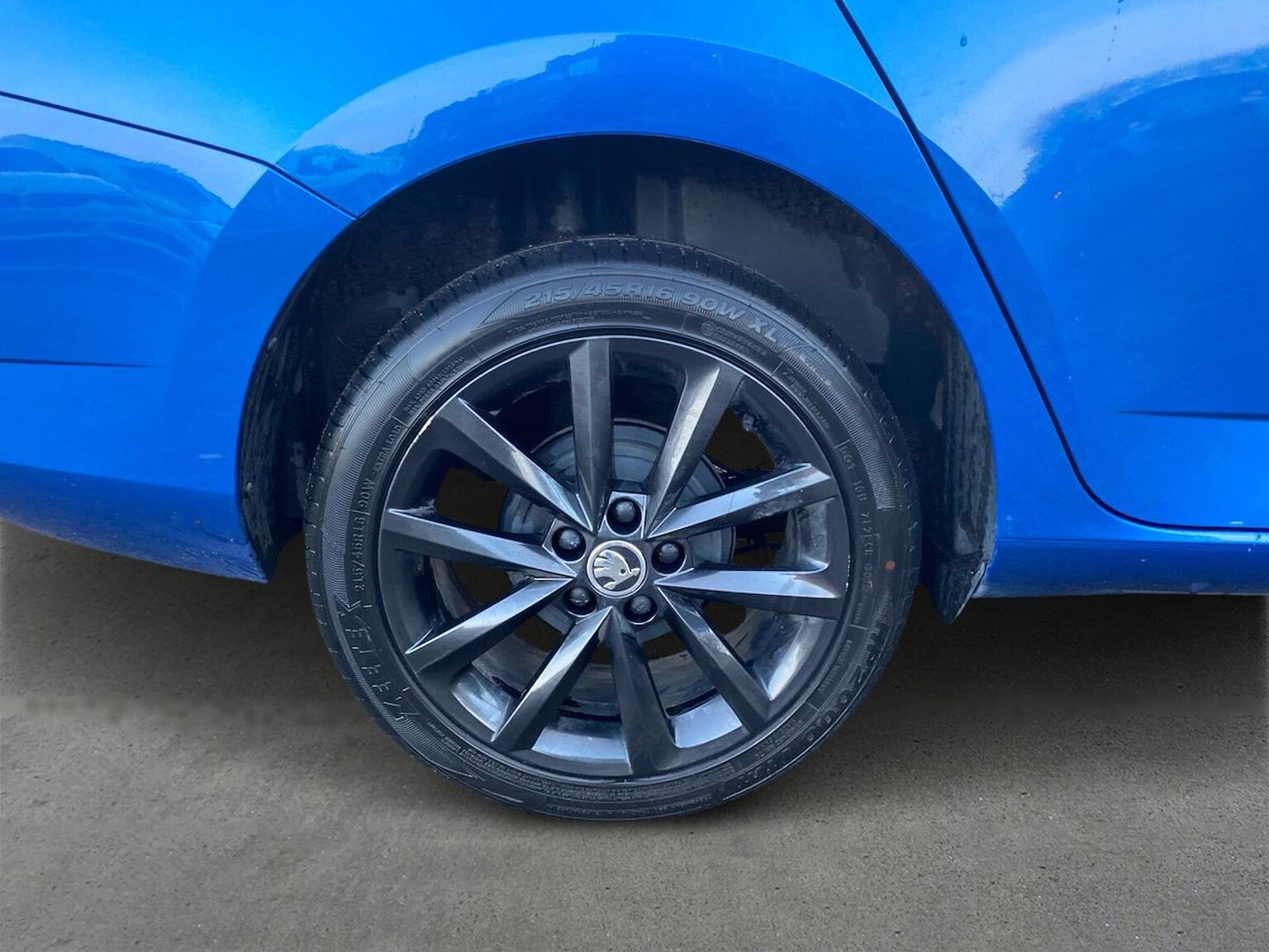 Main listing image - Skoda Fabia Estate