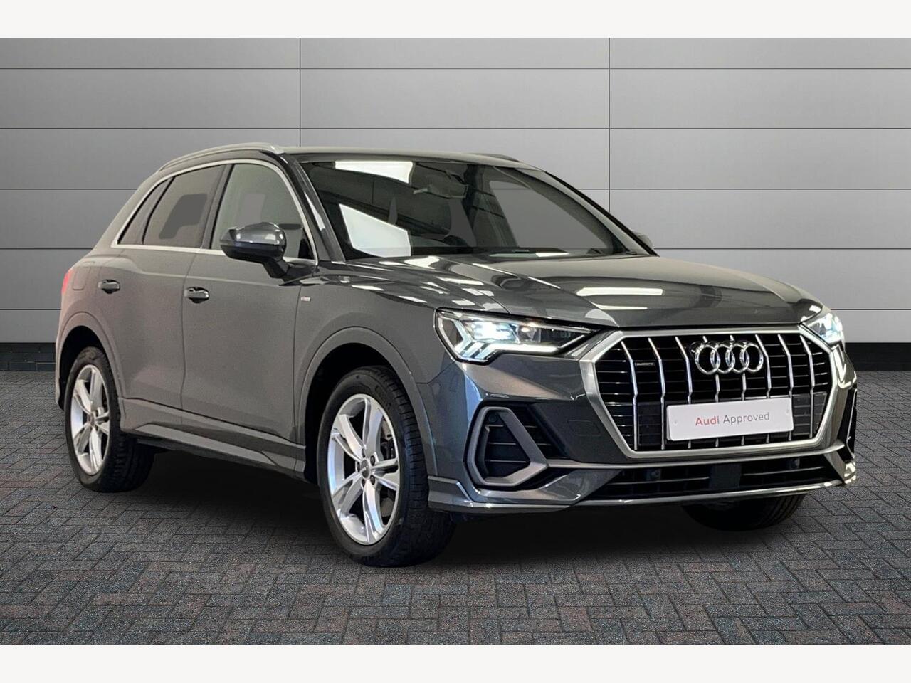 Main listing image - Audi Q3