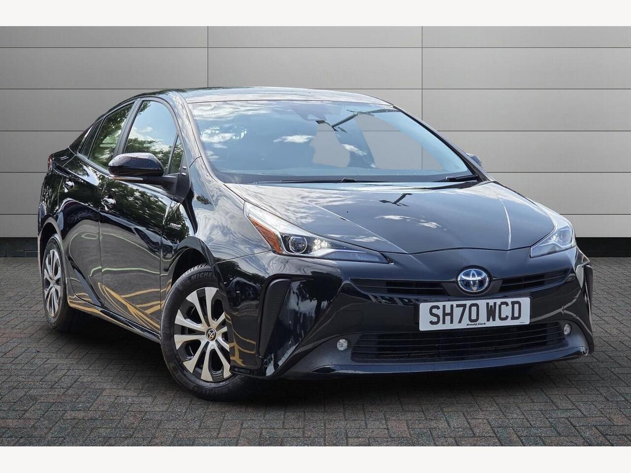 Main listing image - Toyota Prius