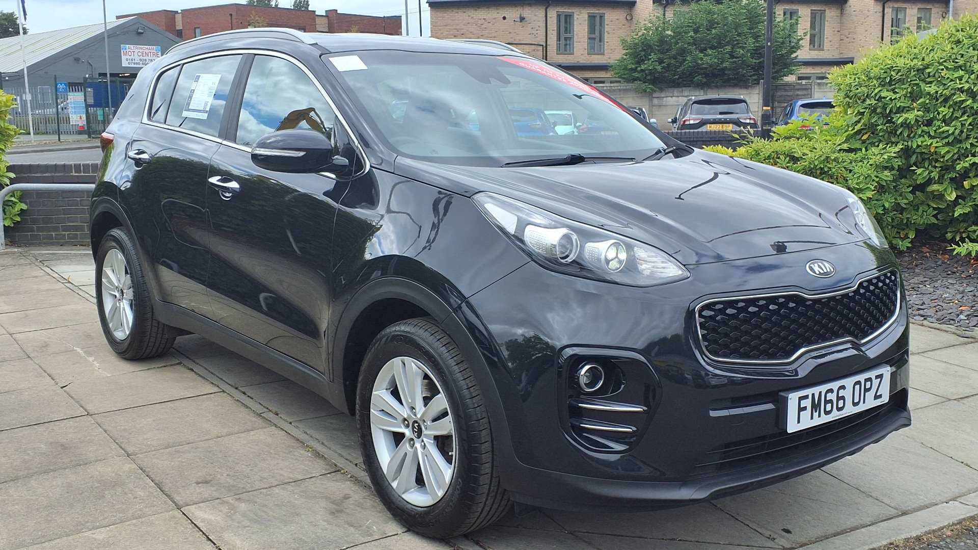 Main listing image - Kia Sportage