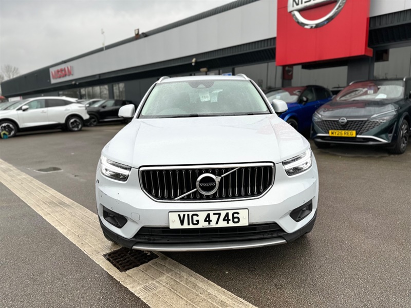 Main listing image - Volvo XC40