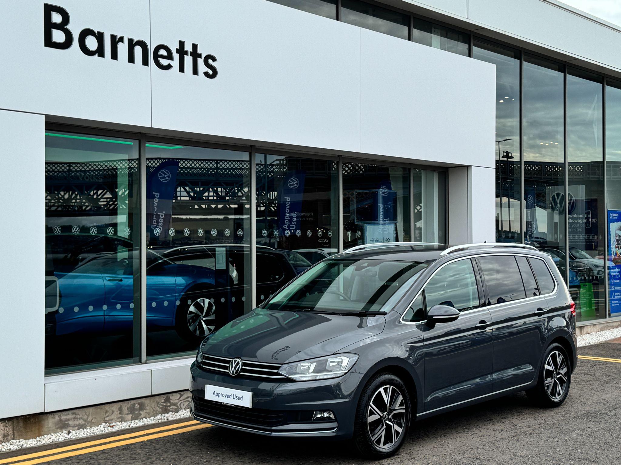 Main listing image - Volkswagen Touran