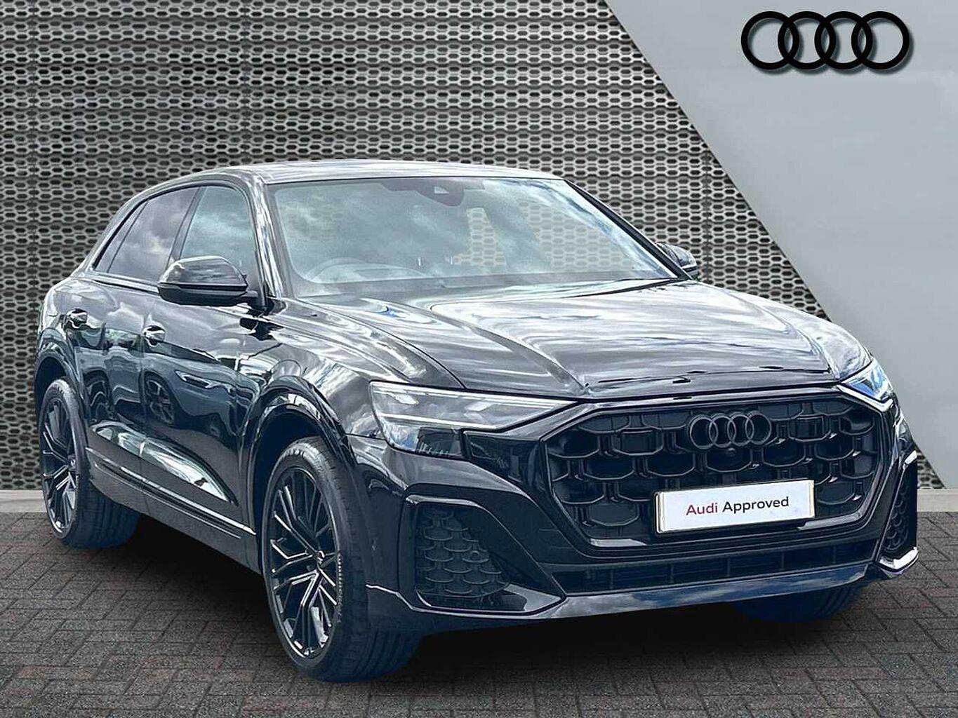 Main listing image - Audi Q8