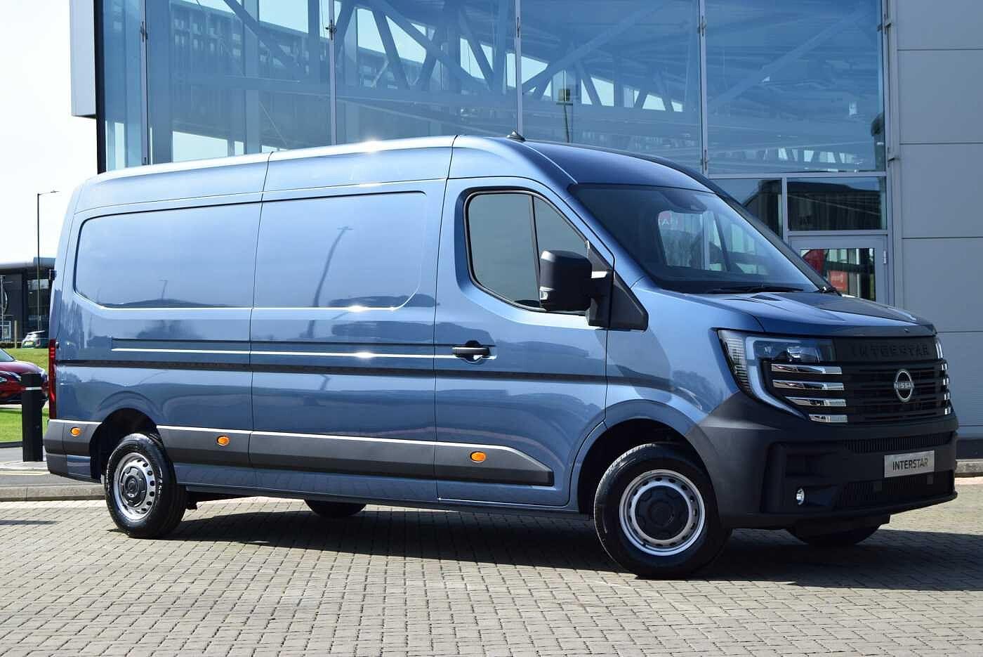 Main listing image - Nissan Interstar
