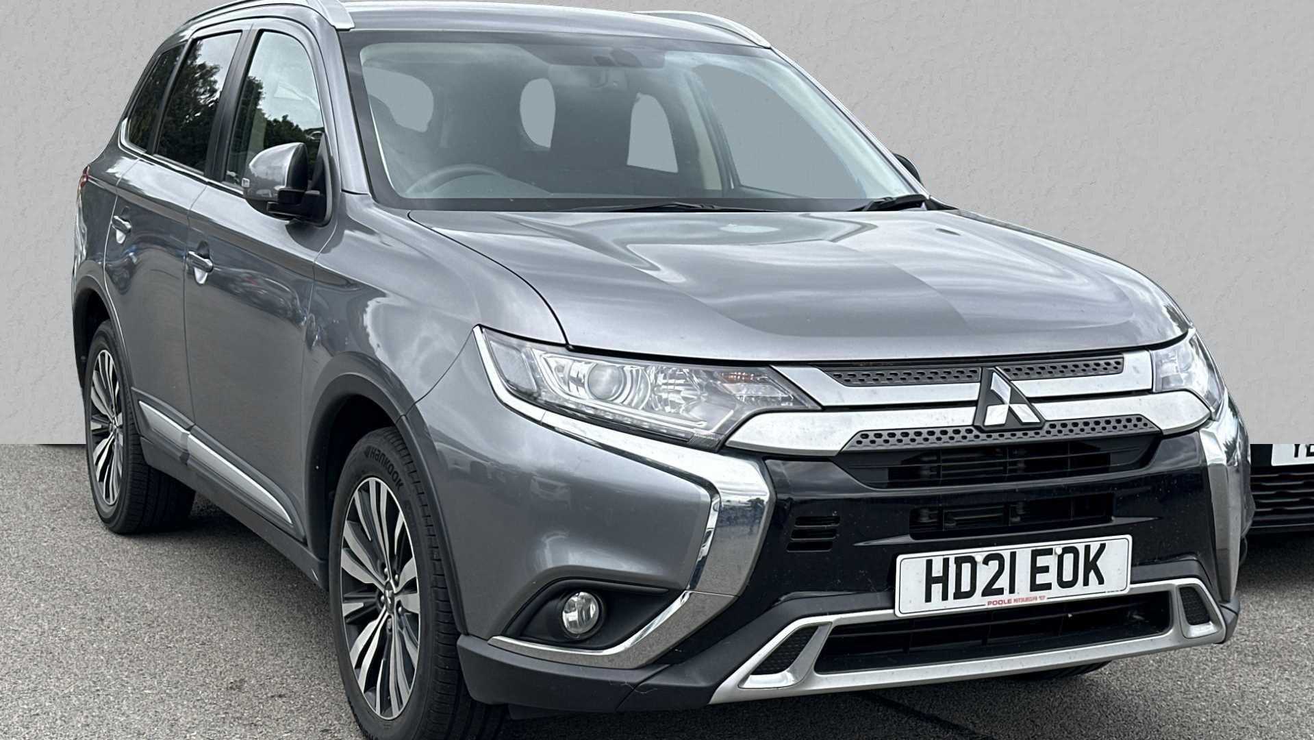 Main listing image - Mitsubishi Outlander