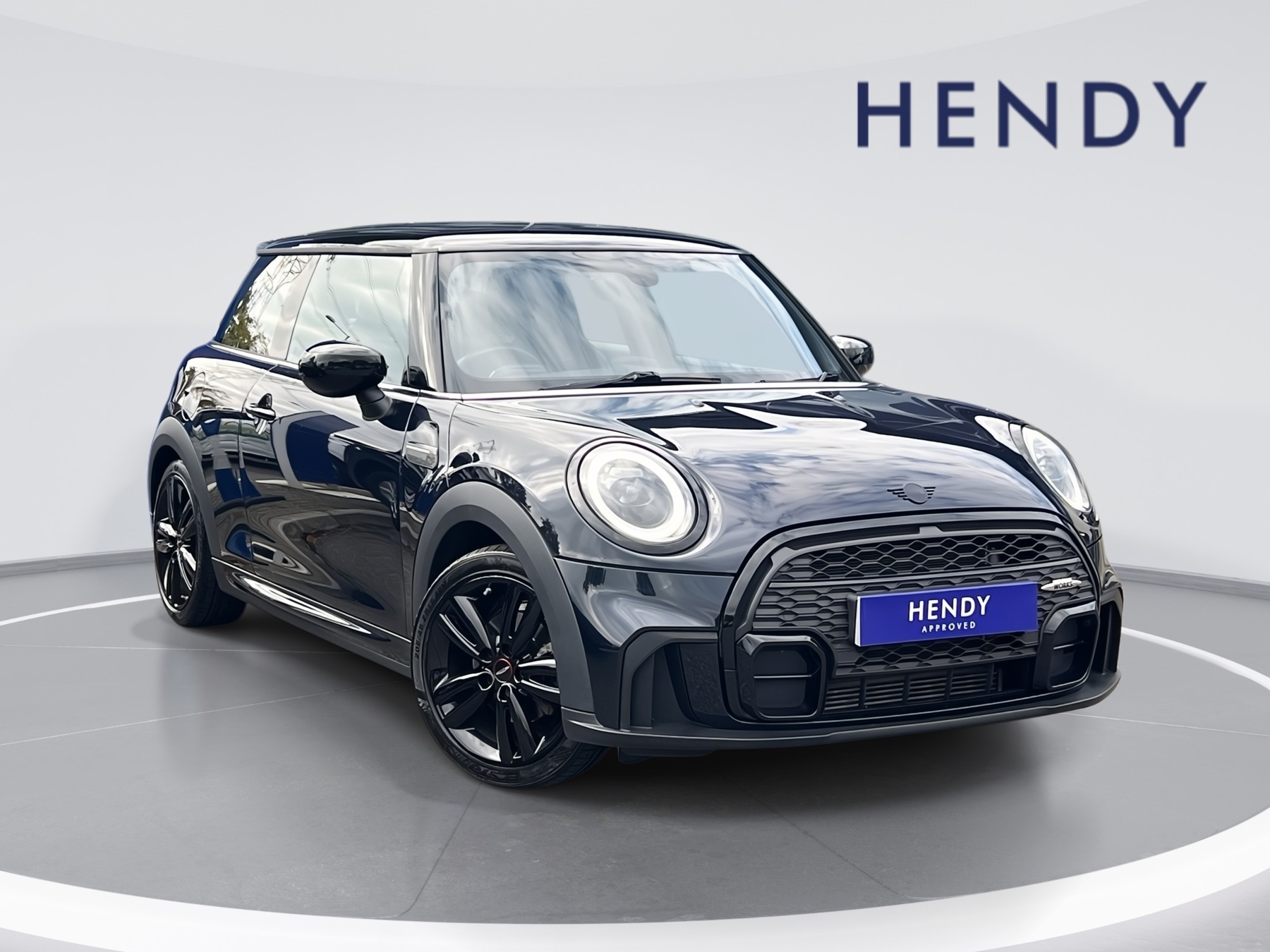 Main listing image - MINI Hatchback