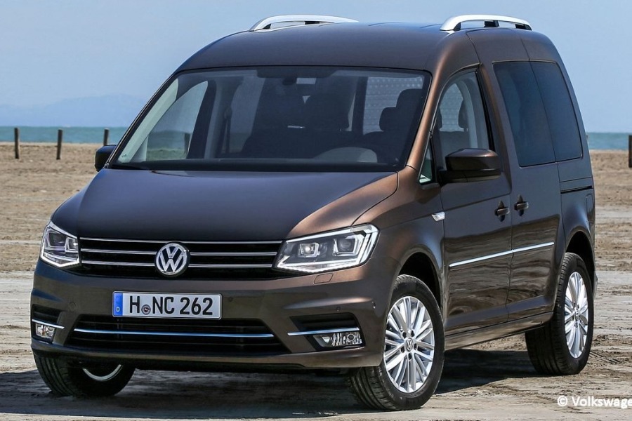 Main listing image - Volkswagen Caddy Maxi