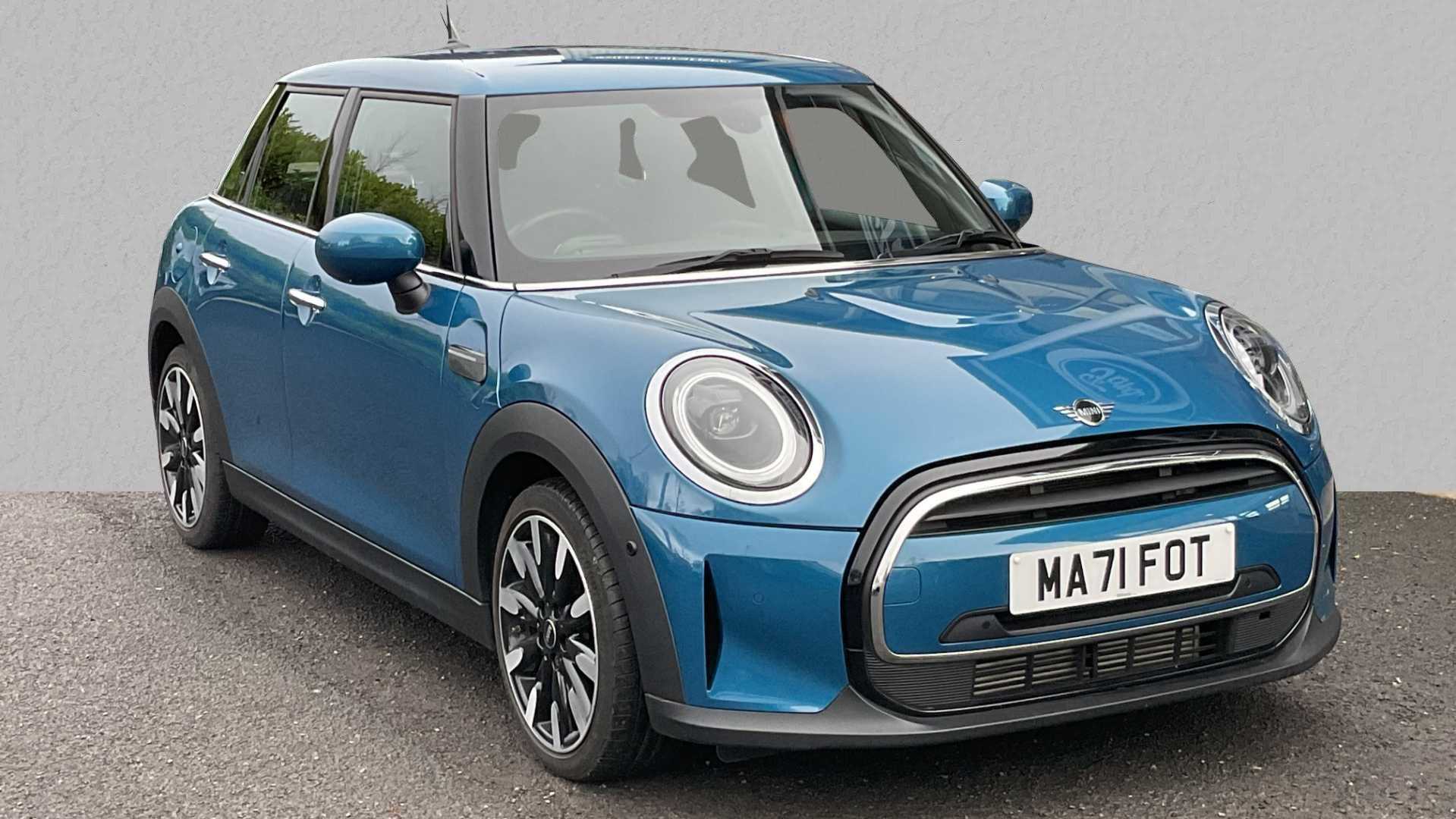 Main listing image - MINI Hatchback 5dr