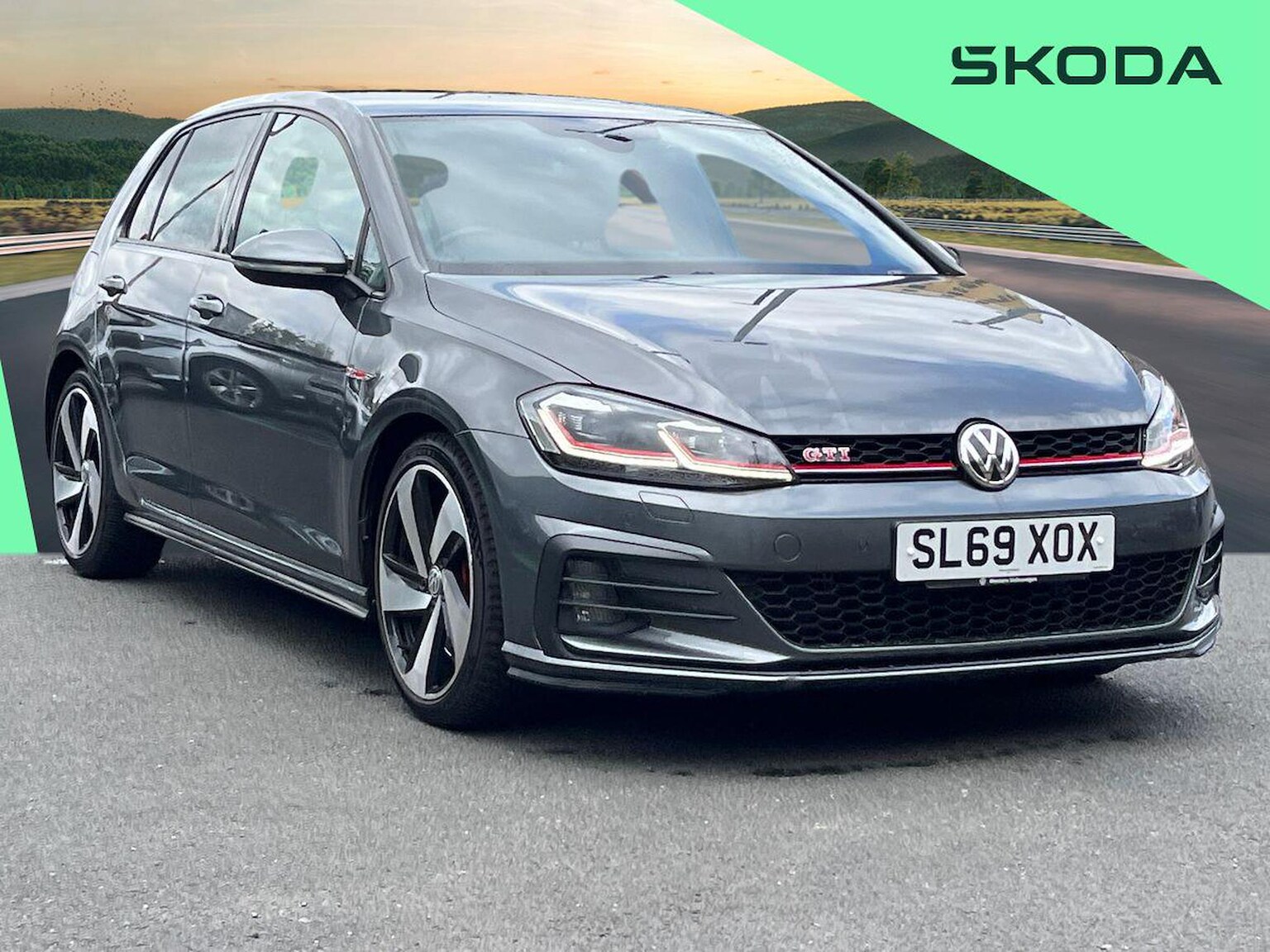 Main listing image - Volkswagen Golf