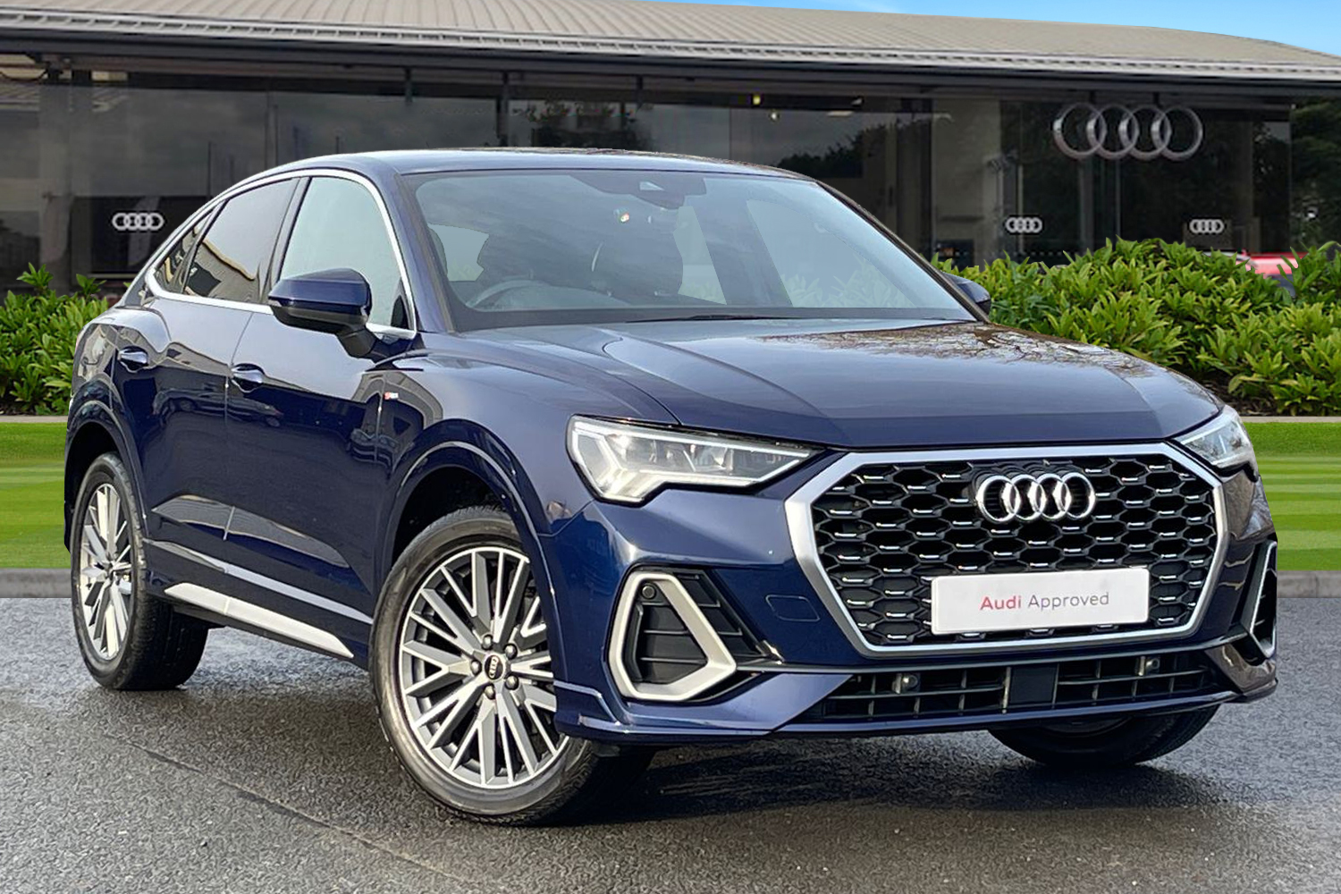 Main listing image - Audi Q3