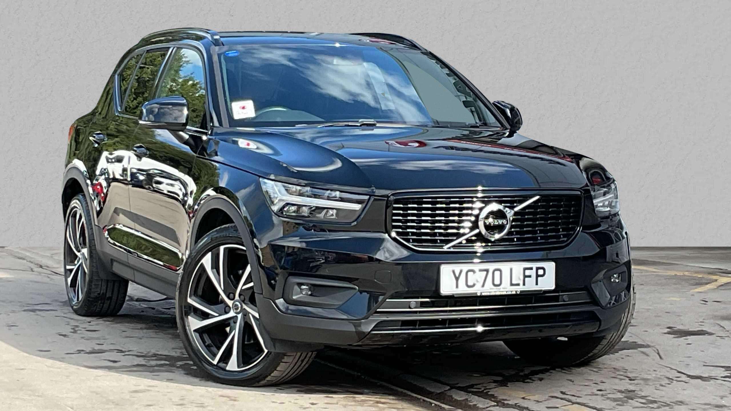 Main listing image - Volvo XC40