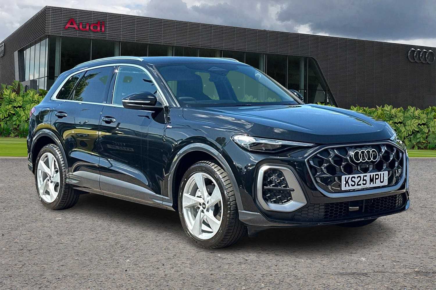 Main listing image - Audi Q5