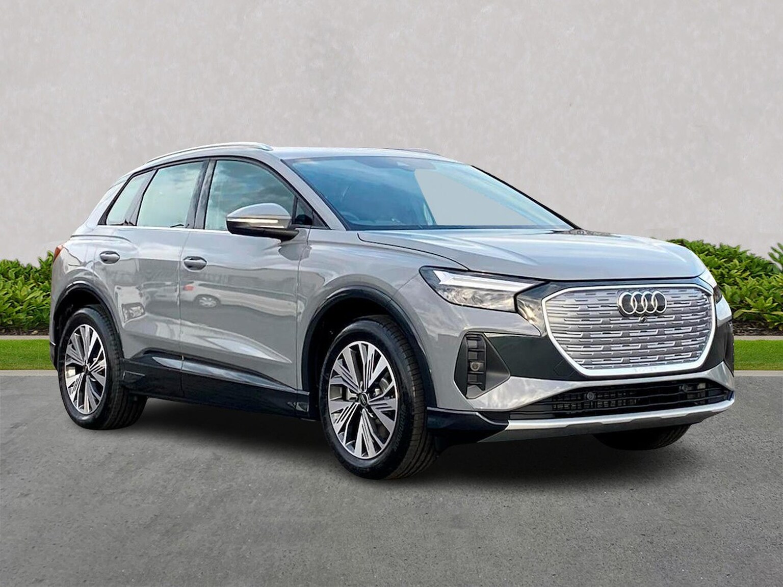 Main listing image - Audi Q4