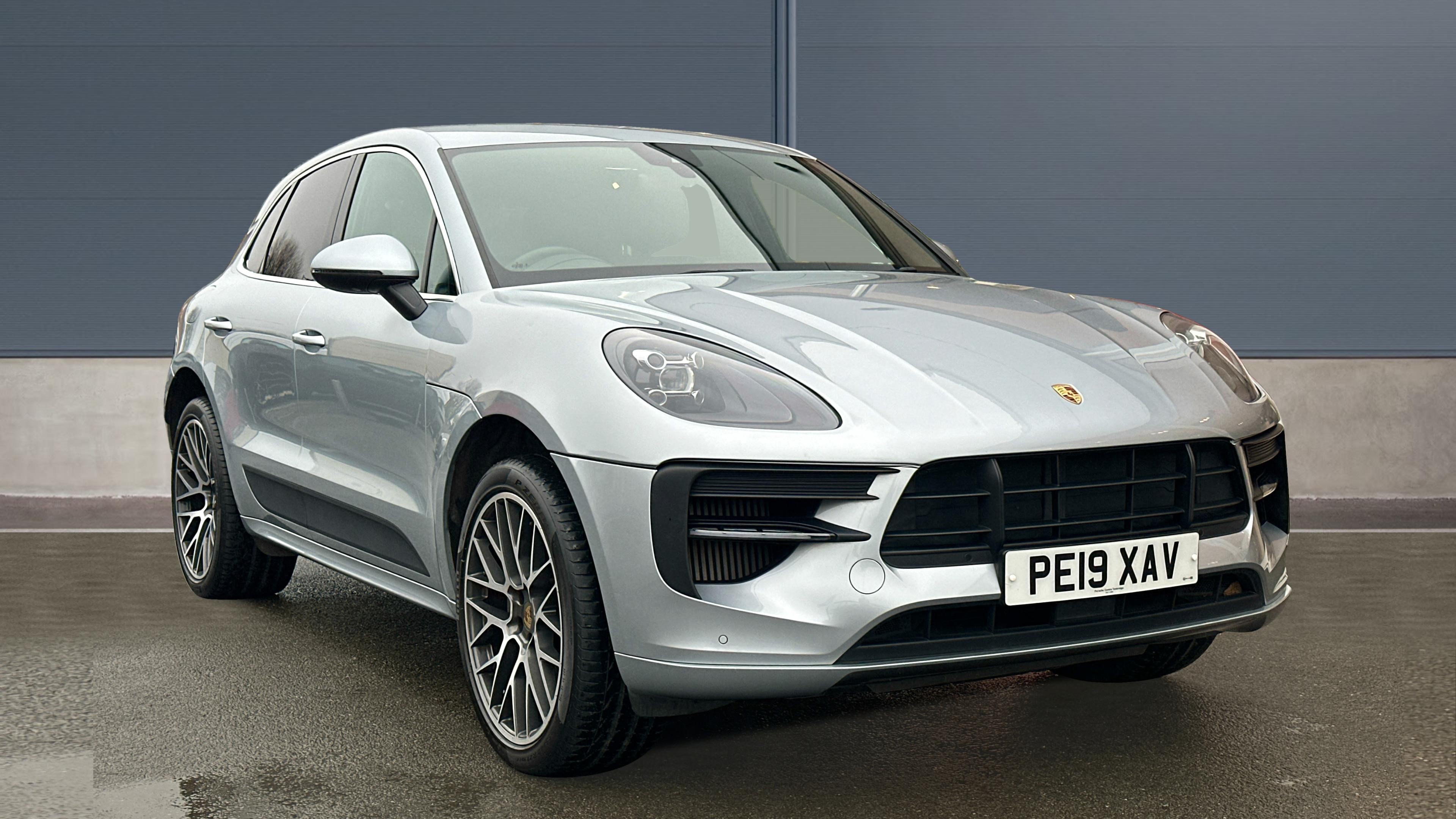 Main listing image - Porsche Macan