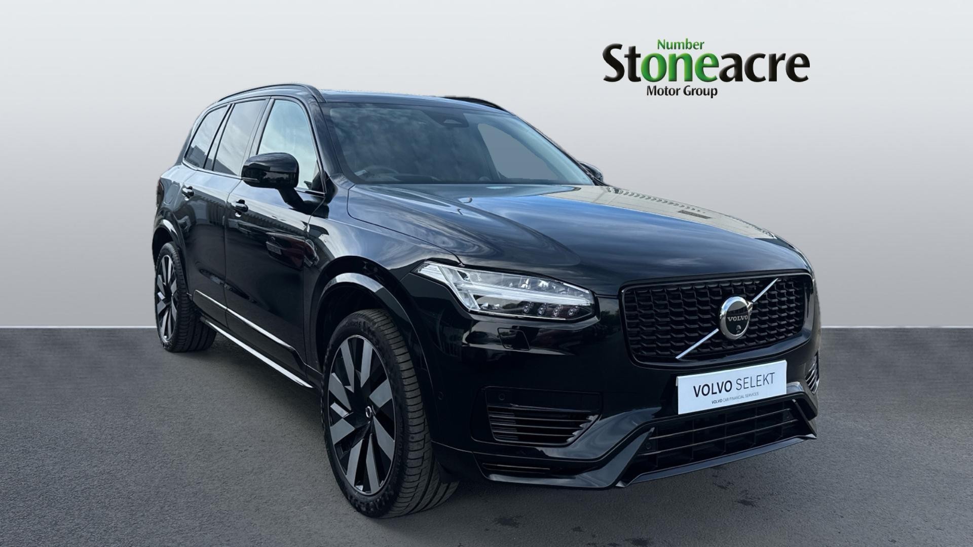 Main listing image - Volvo XC90