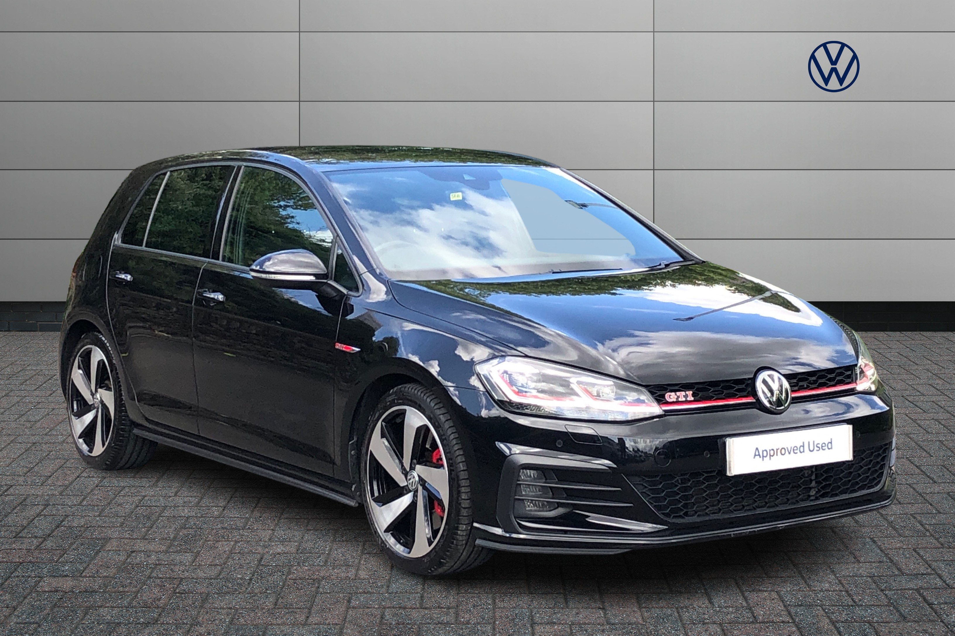 Main listing image - Volkswagen Golf GTI