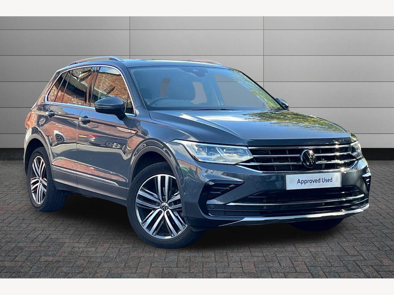 Main listing image - Volkswagen Tiguan