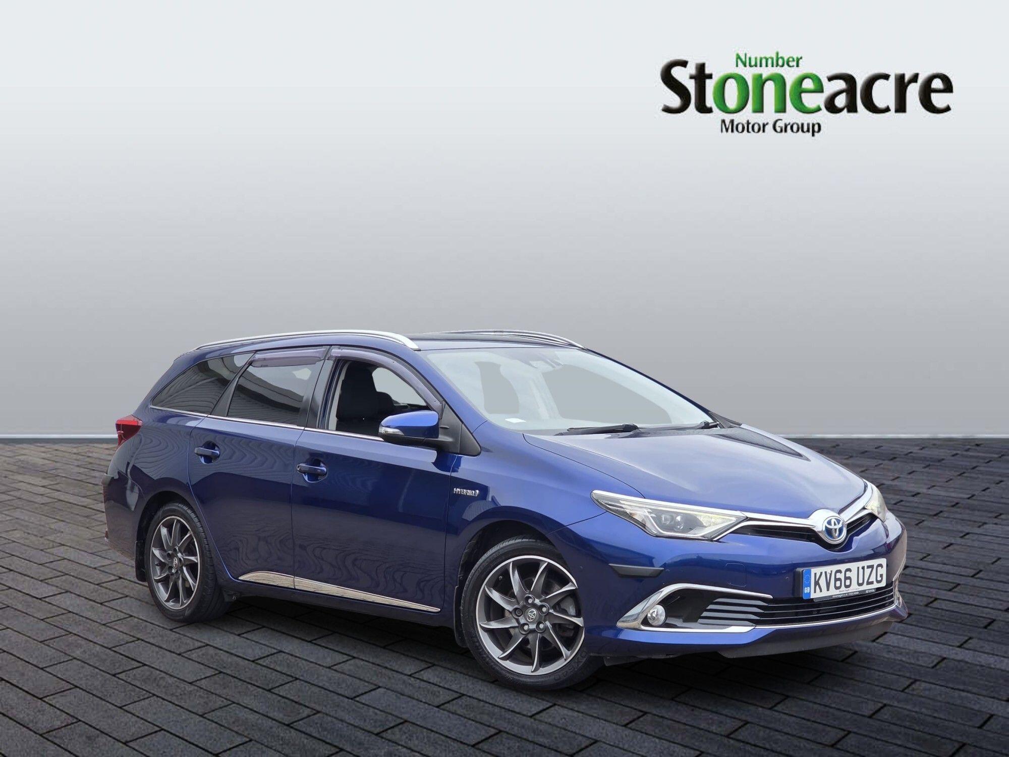 Main listing image - Toyota Auris Touring Sport