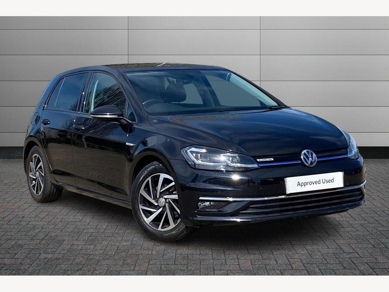 Main listing image - Volkswagen Golf