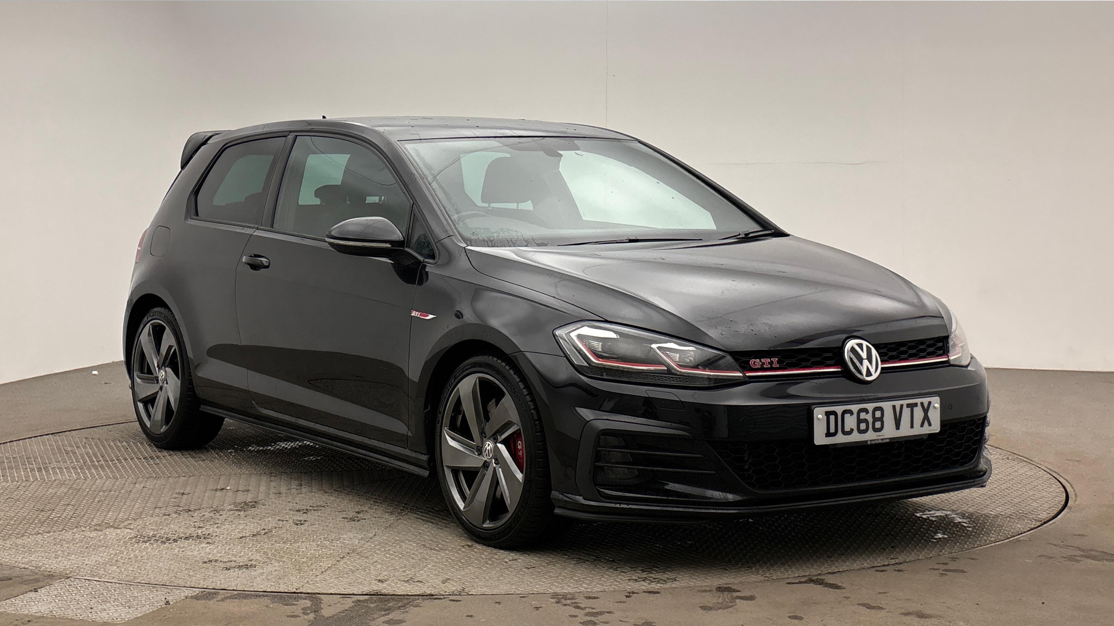 Main listing image - Volkswagen Golf