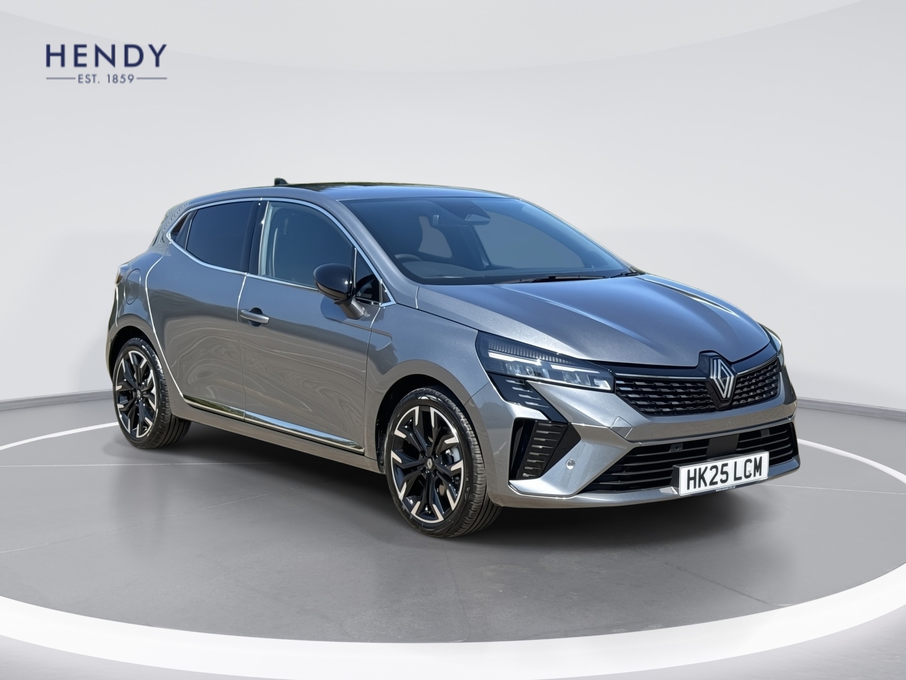 Main listing image - Renault Clio