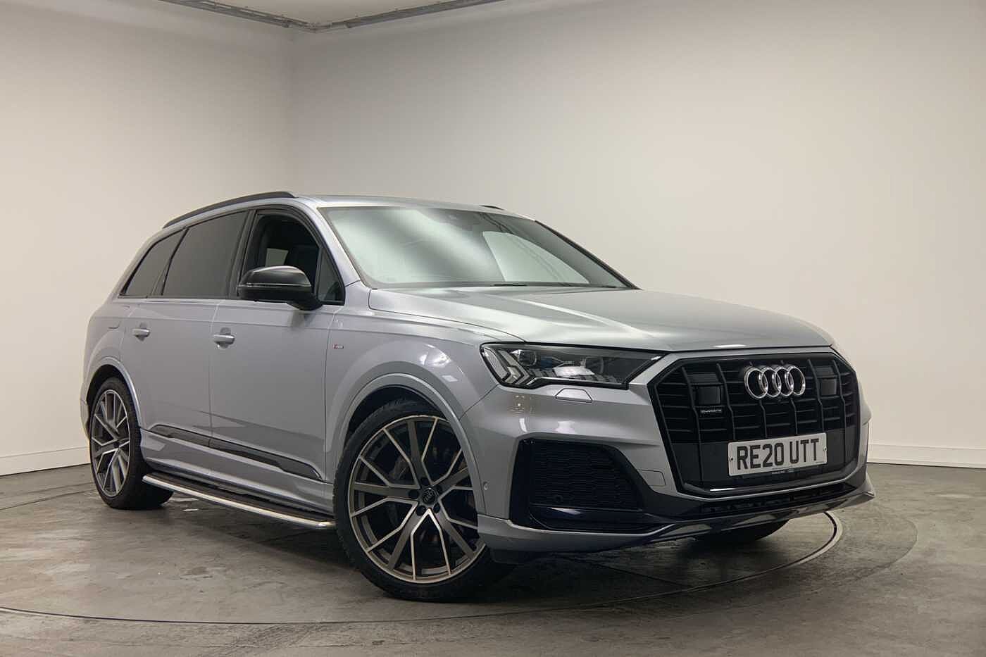Main listing image - Audi Q7