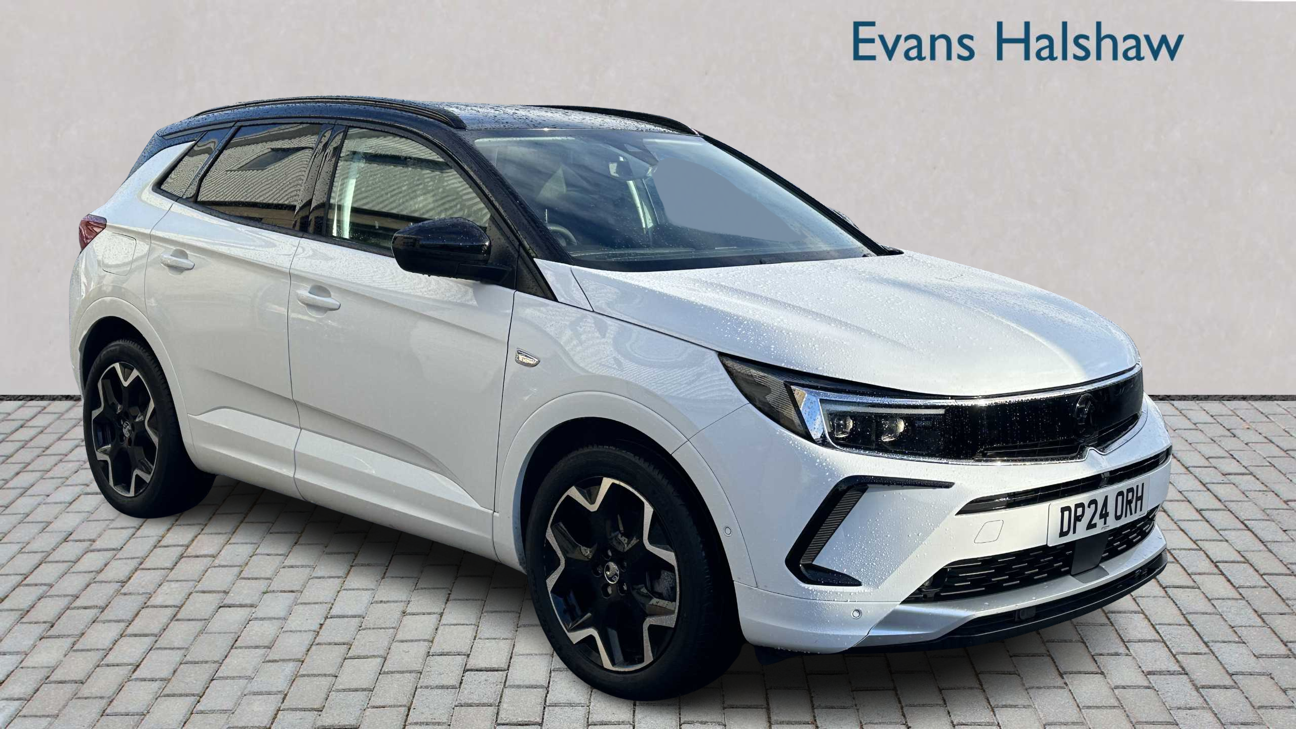 Main listing image - Vauxhall Grandland