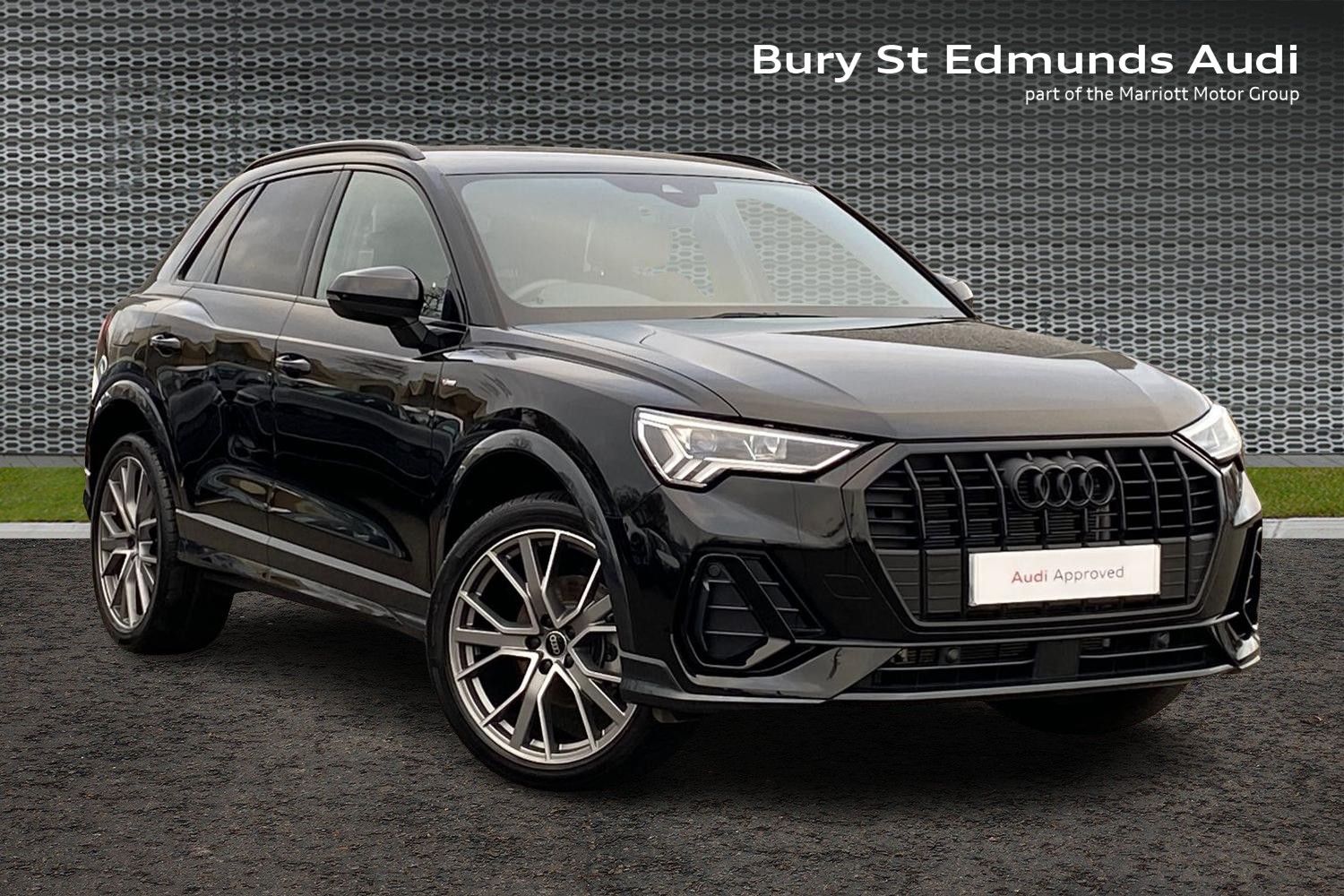 Main listing image - Audi Q3