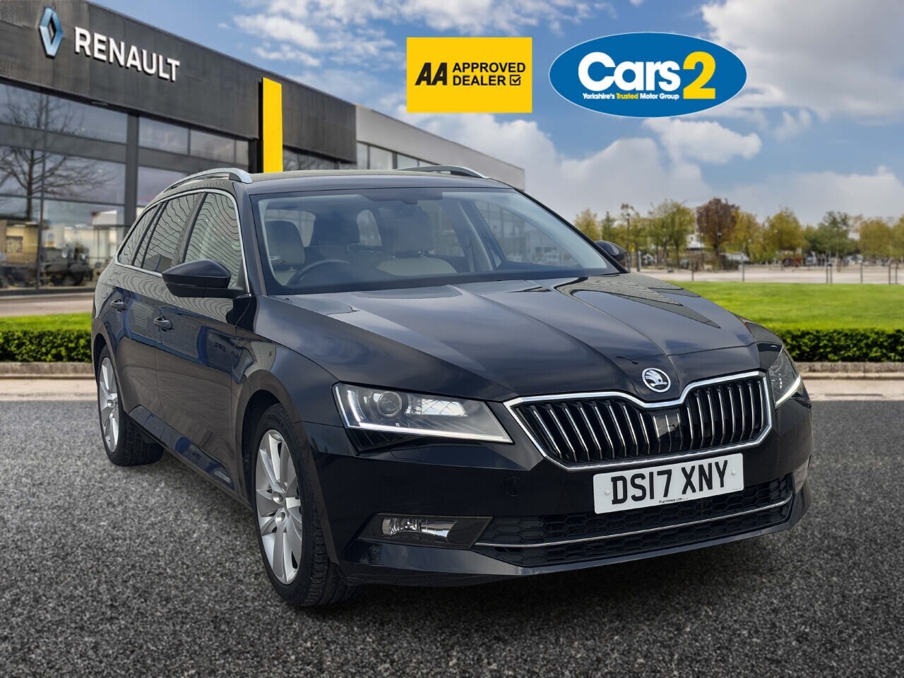 Main listing image - Skoda Superb Estate