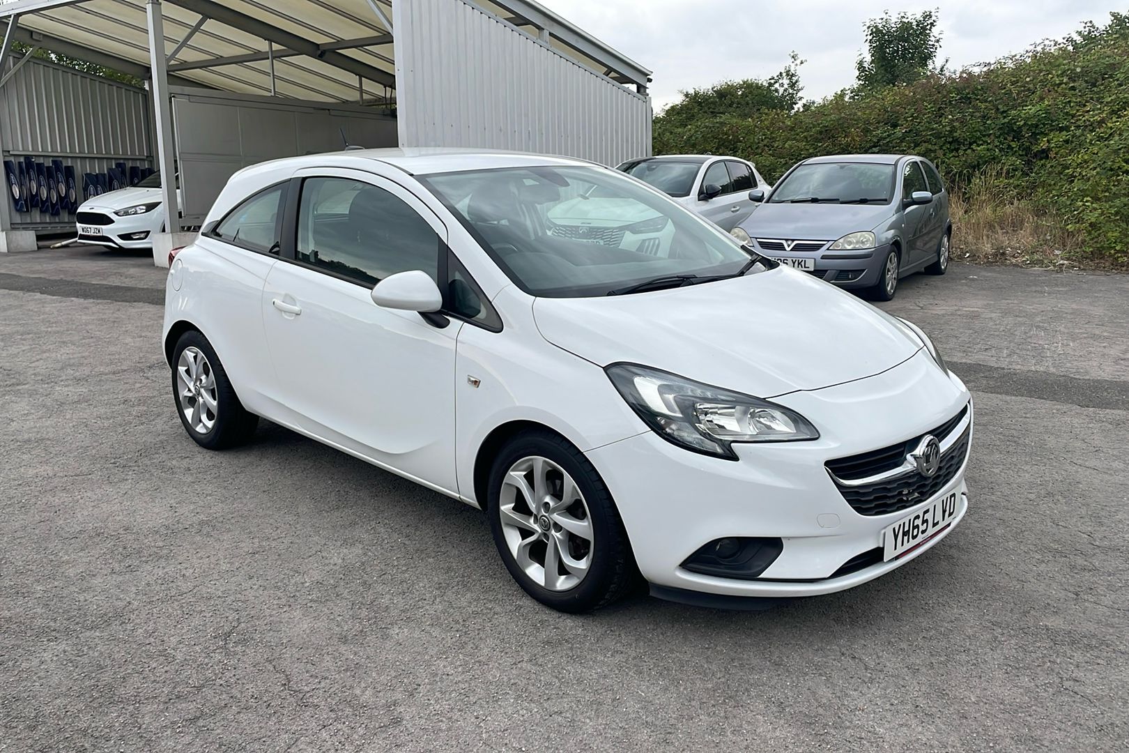 Main listing image - Vauxhall Corsa