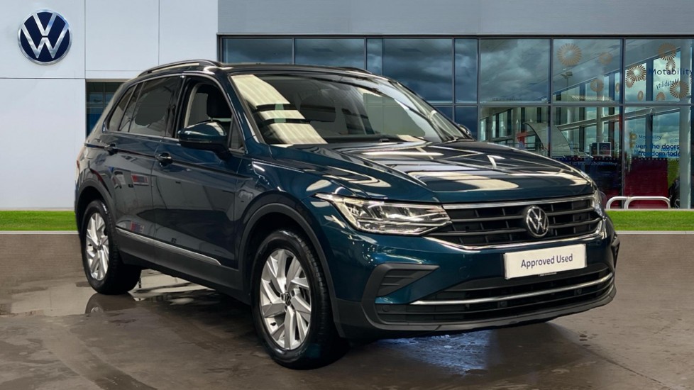 Main listing image - Volkswagen Tiguan