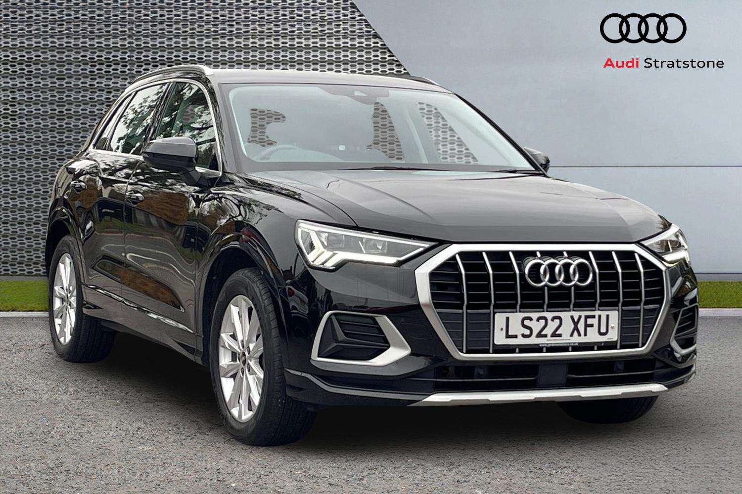 Main listing image - Audi Q3