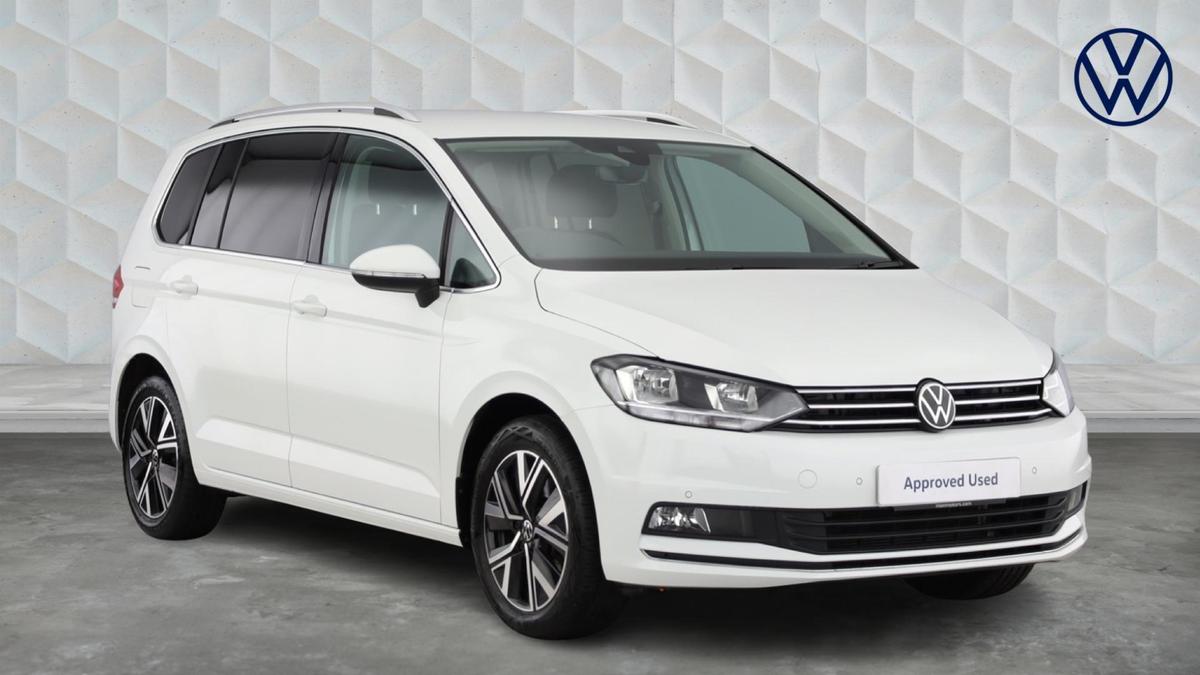Main listing image - Volkswagen Touran