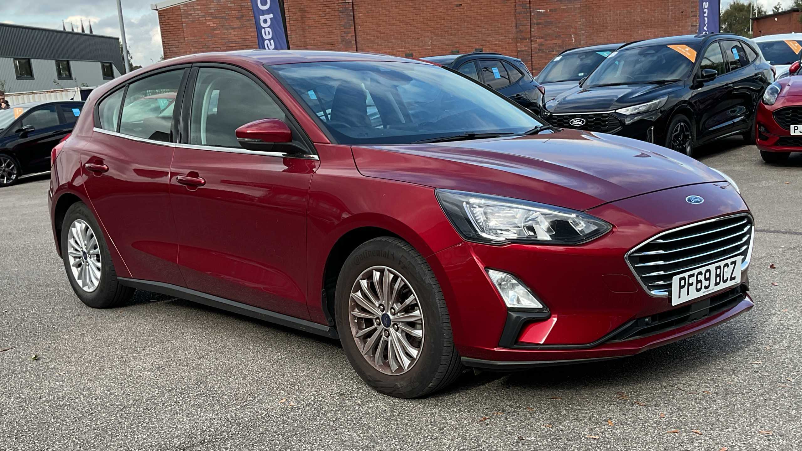 Main listing image - Ford Focus