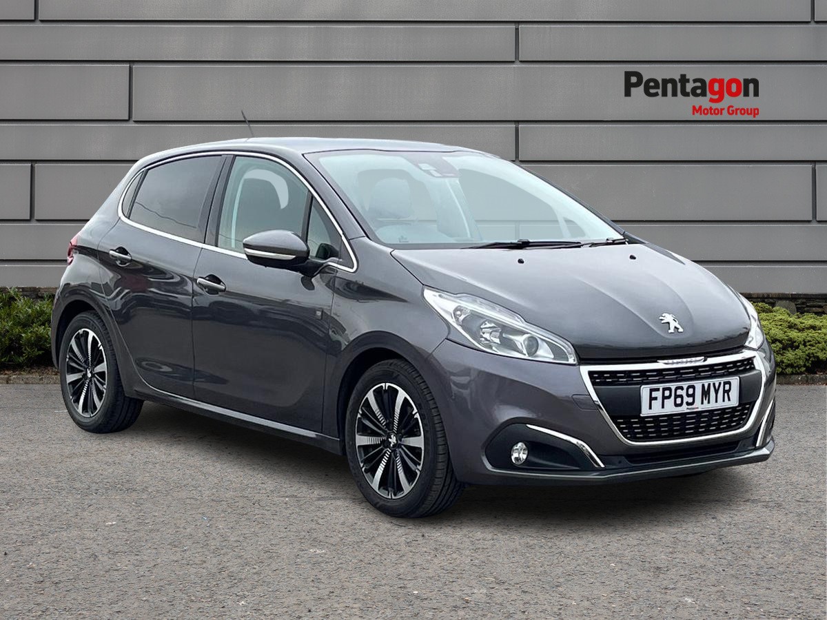 Main listing image - Peugeot 208