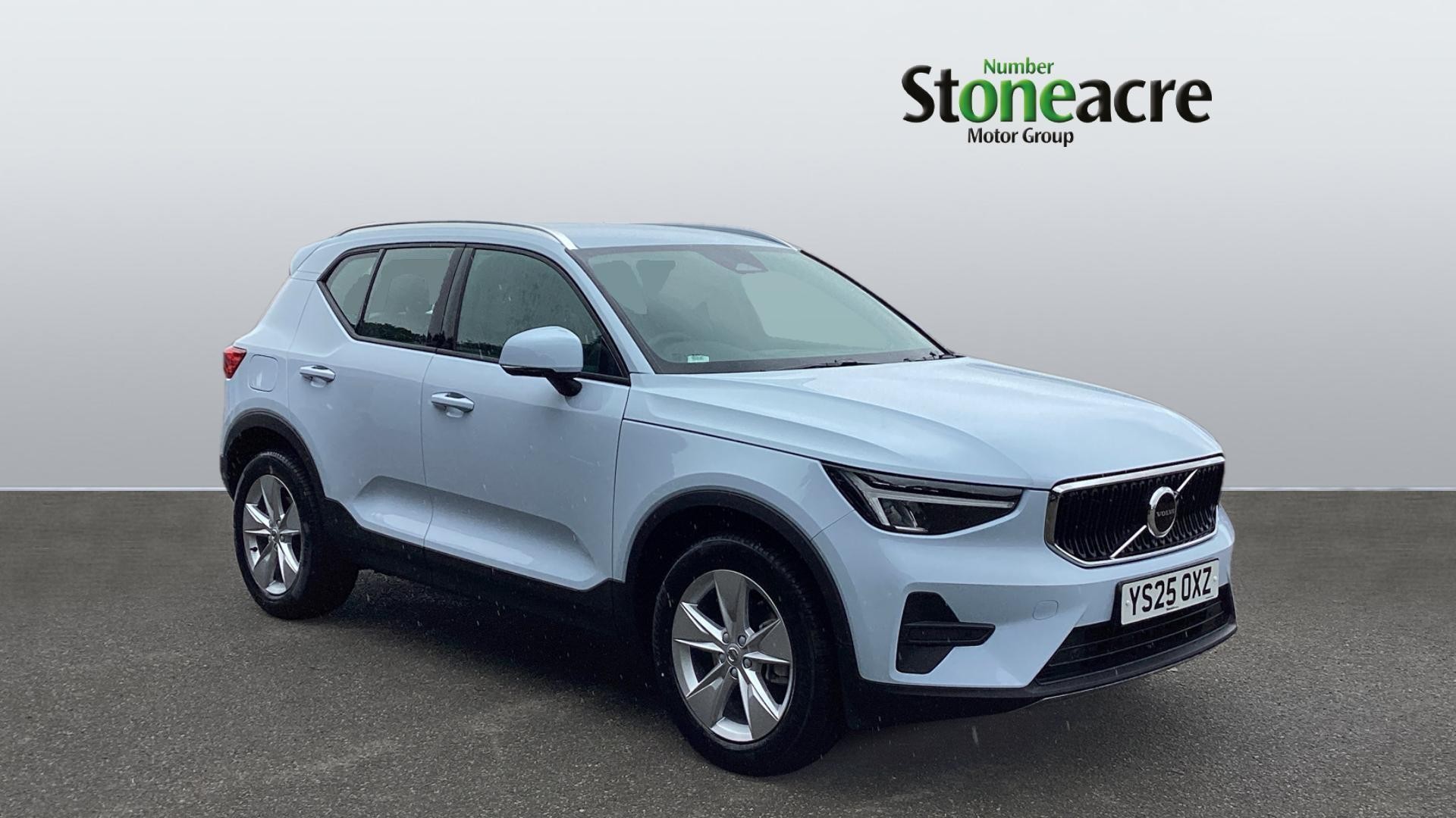 Main listing image - Volvo XC40