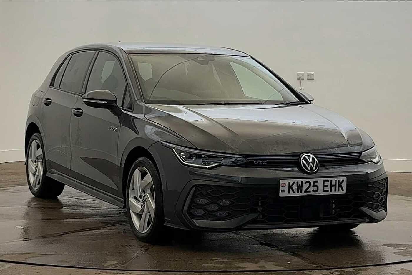 Main listing image - Volkswagen Golf GTE