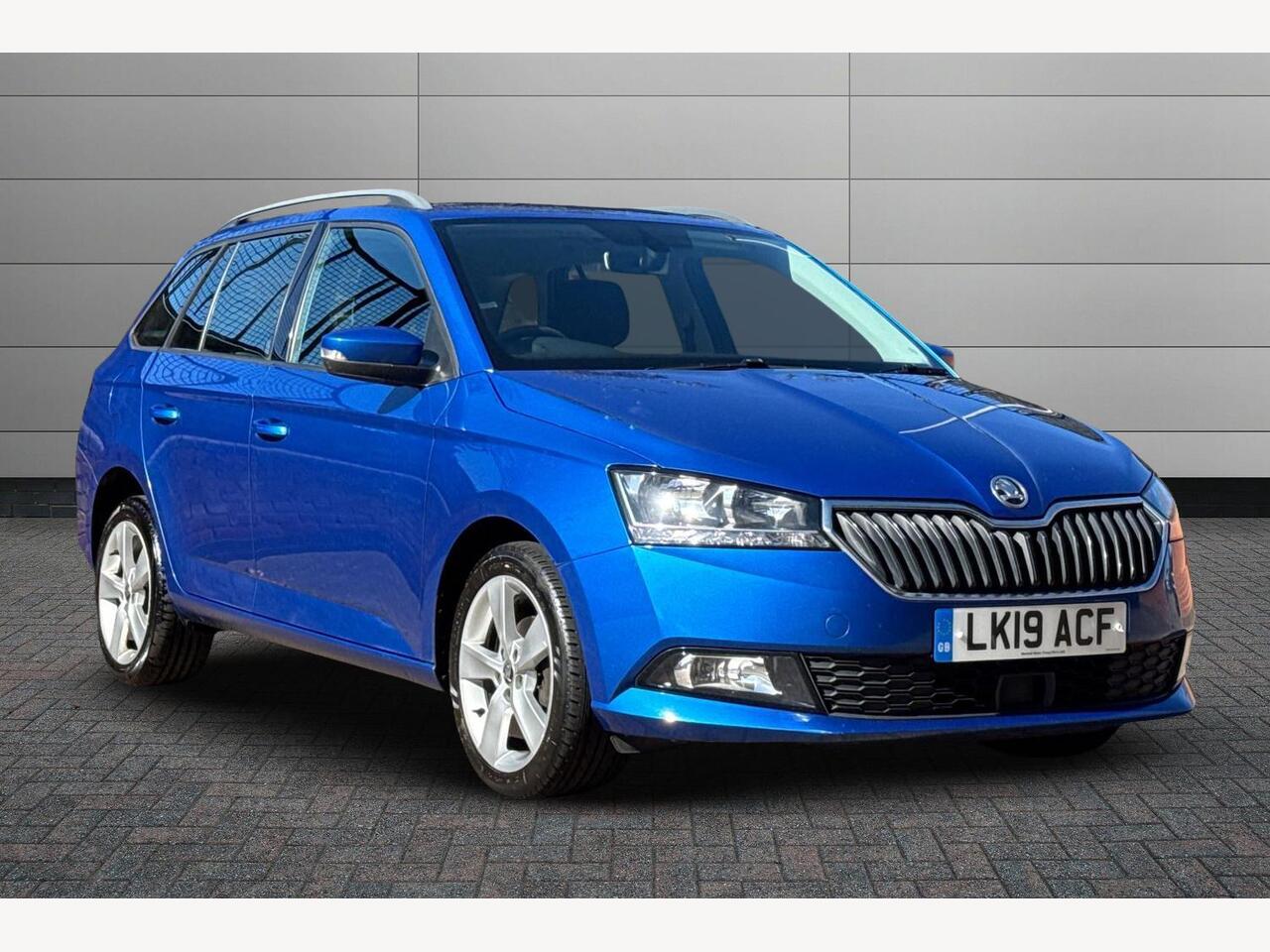 Main listing image - Skoda Fabia Estate