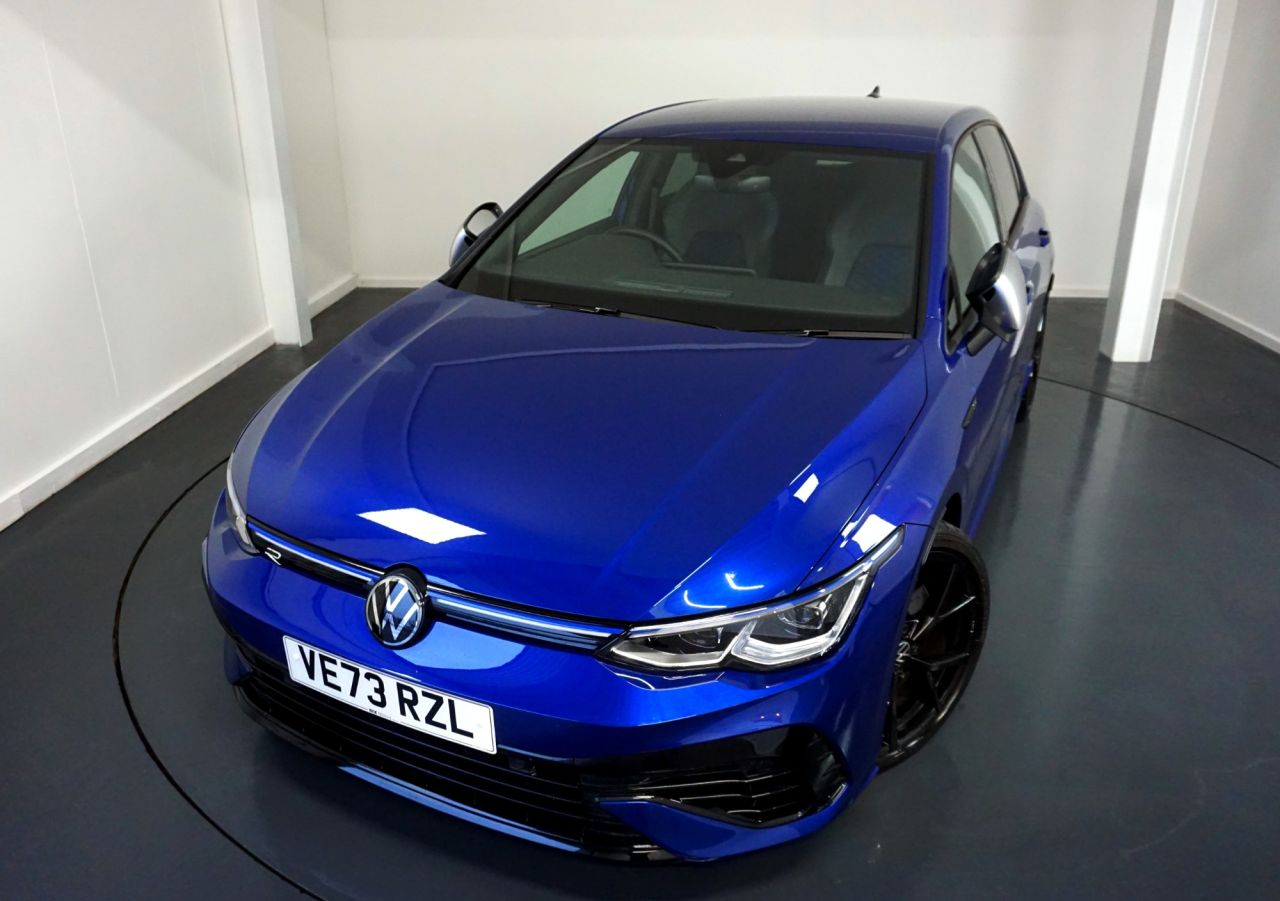 Main listing image - Volkswagen Golf R