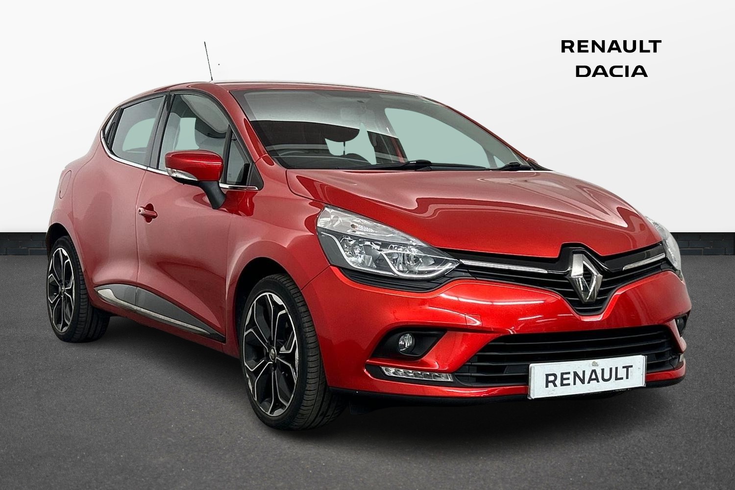 Main listing image - Renault Clio