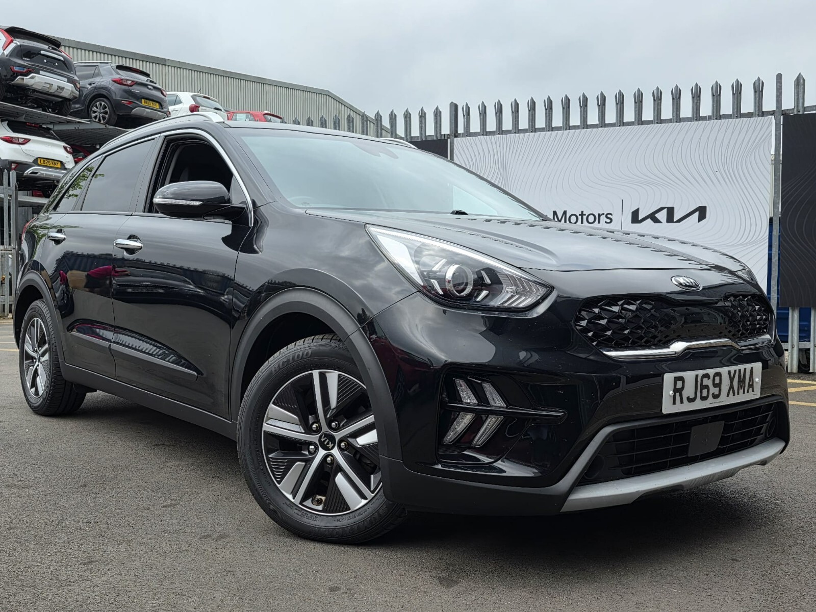 Main listing image - Kia Niro