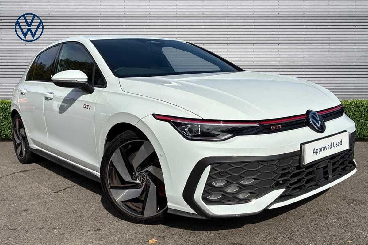 Main listing image - Volkswagen Golf