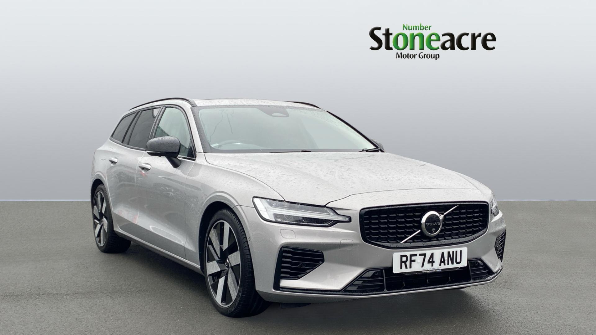 Main listing image - Volvo V60