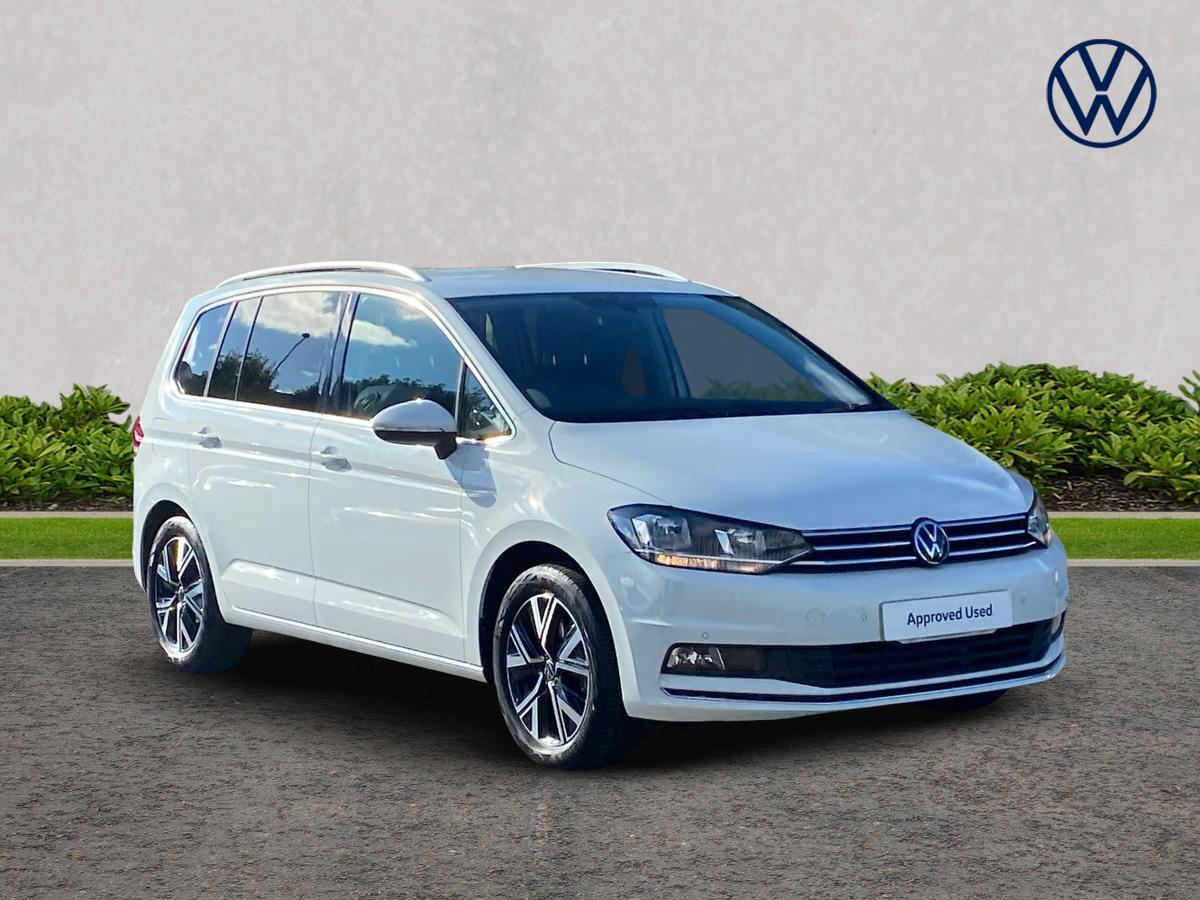 Main listing image - Volkswagen Touran